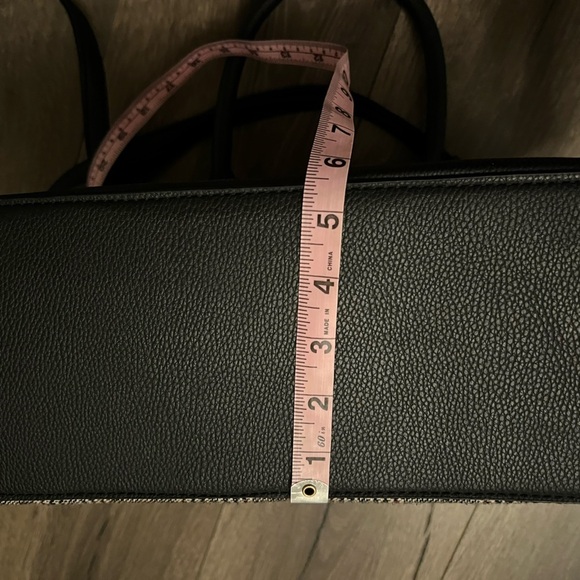 Marc New York Andrew Mark Purse - Picture 10 of 12